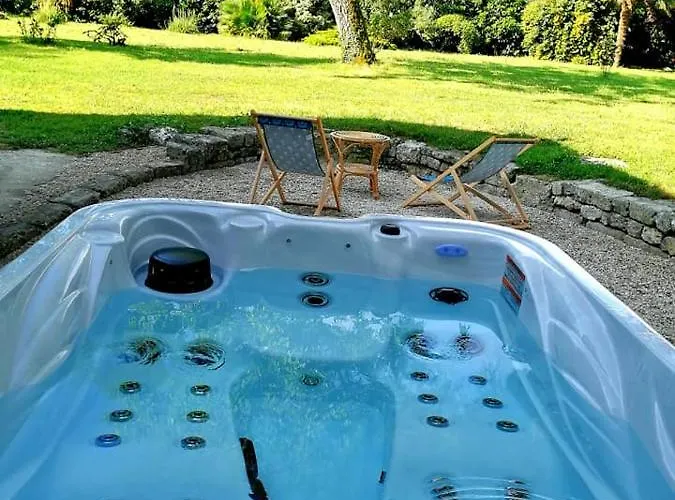 Gite Dans Une Ambiance Vegetale Avec Spa Privatif